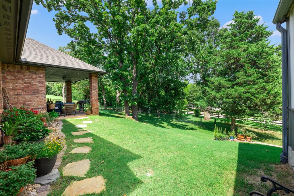 14220 Red Oak Drive Property Photo 45
