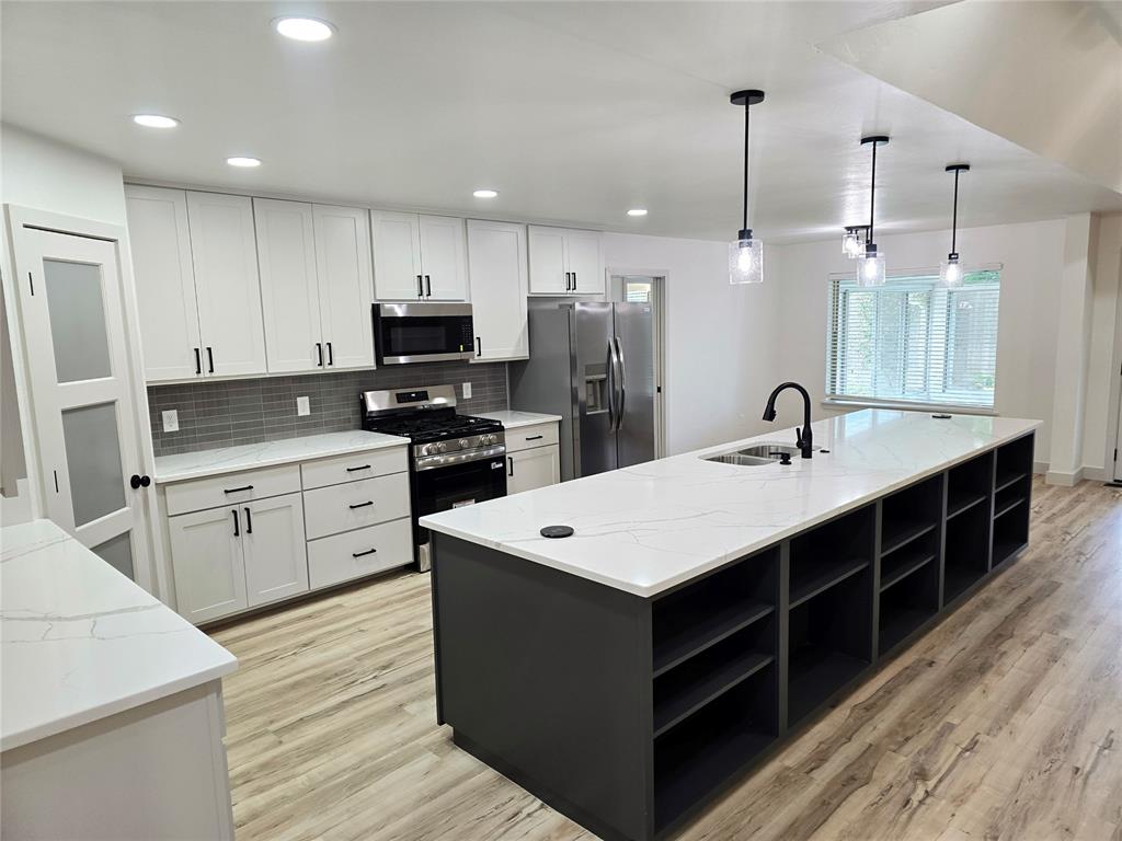 11905 Camelot Place Property Photo 6