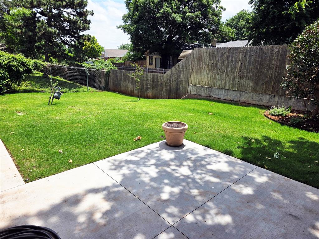 11905 Camelot Place Property Photo 29