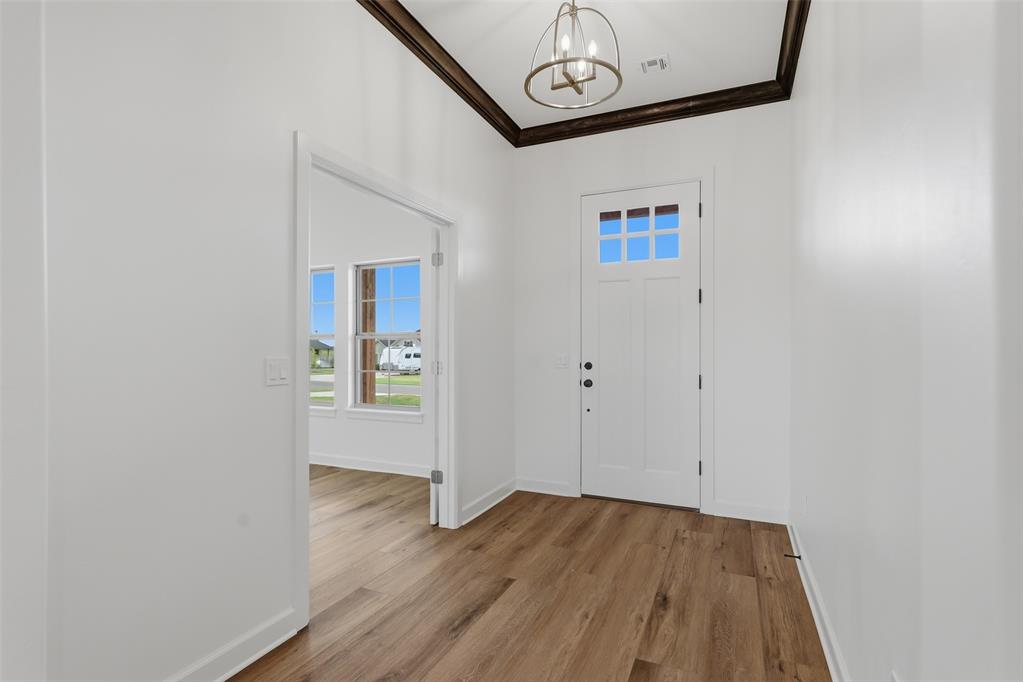 9027 Avington Way Property Photo 6