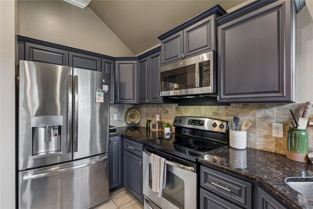 12204 Heathfield Lane Property Photo 10