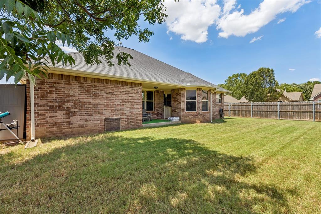 12204 Heathfield Lane Property Photo 25