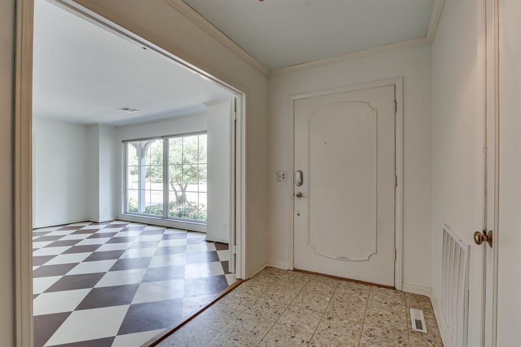 2924 Cornwall Place Property Photo 4