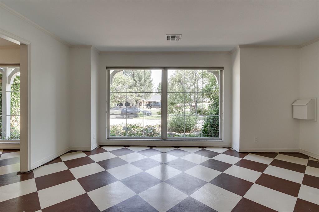 2924 Cornwall Place Property Photo 6