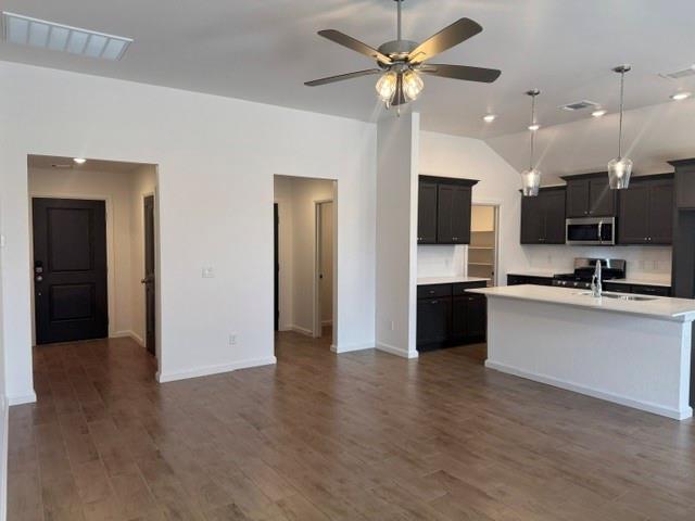 15905 Wolf Creek Way Property Photo 5