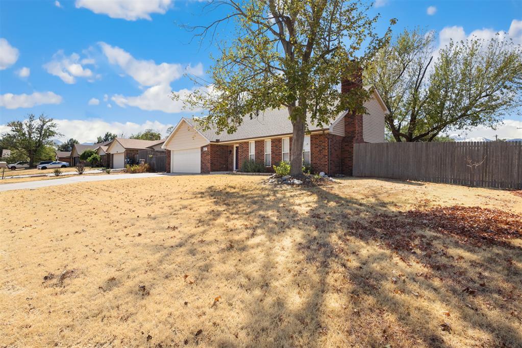 6317 N College Street Property Photo 2
