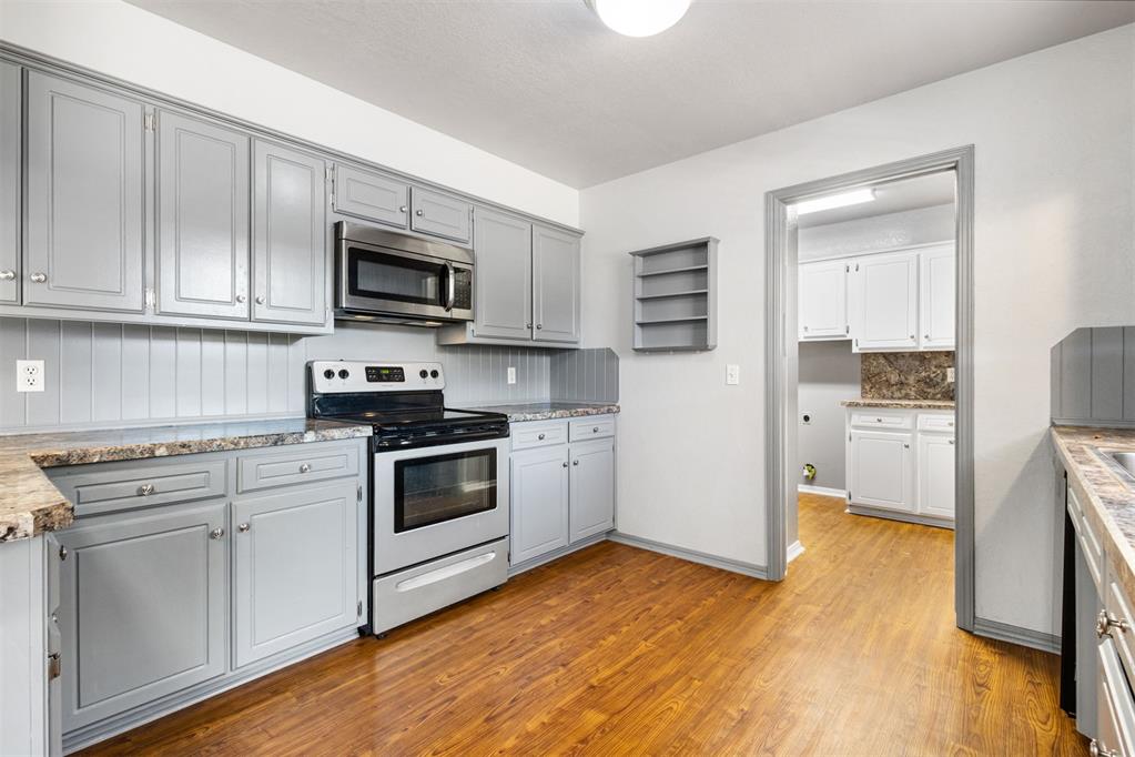 6317 N College Street Property Photo 8