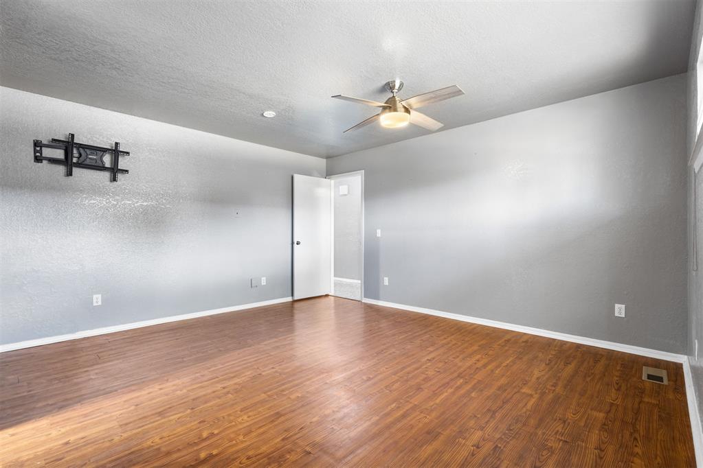 6317 N College Street Property Photo 14