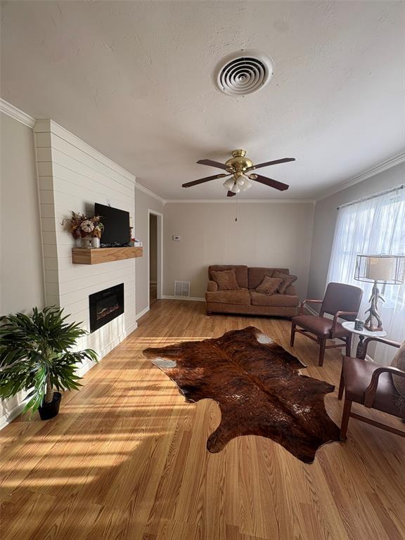 600 S Paul Street Property Photo 6