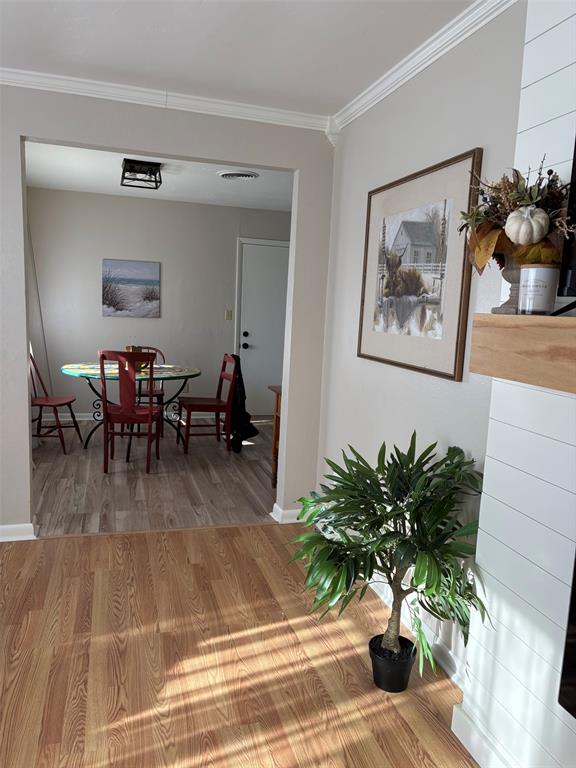 600 S Paul Street Property Photo 8