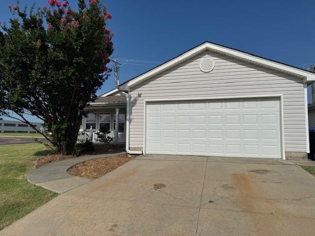 2412 Waterleaf Drive Property Photo 2