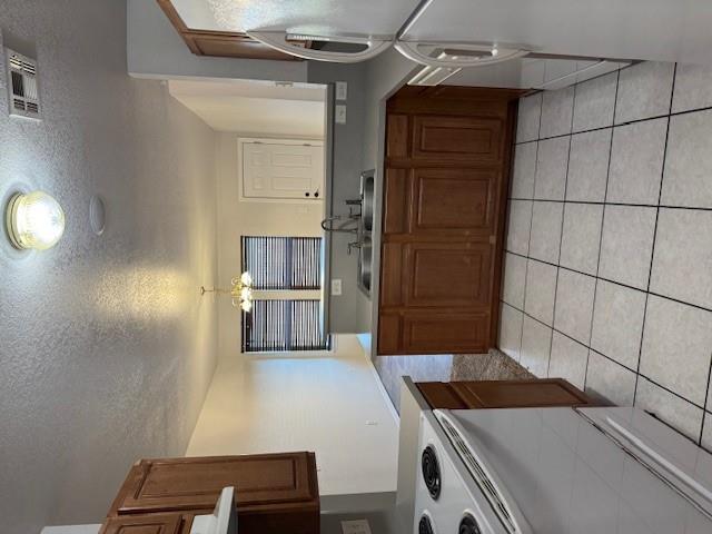 2412 Waterleaf Drive Property Photo 12
