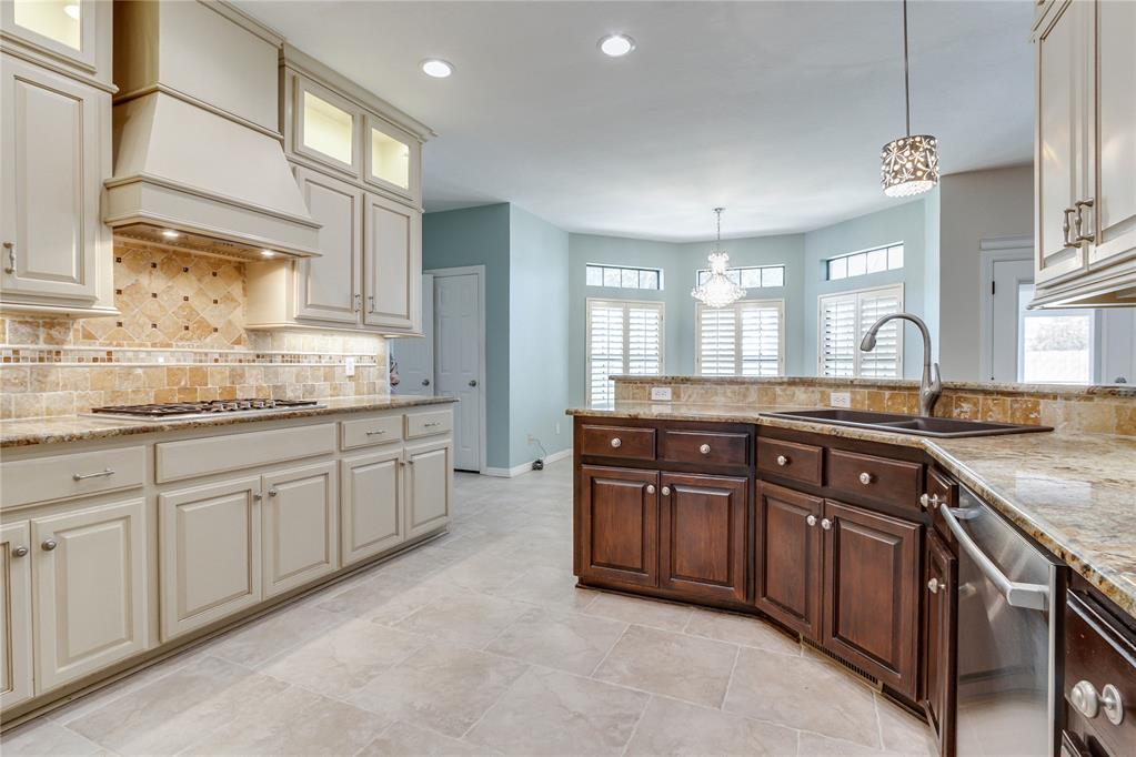 1244156 Property Photo 15
