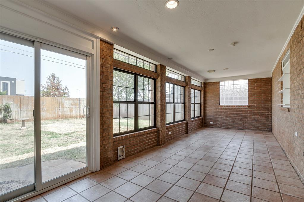 1244156 Property Photo 18