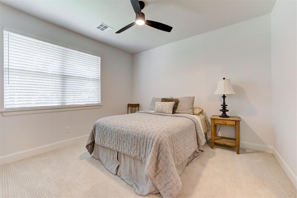 8100 Red Feather Property Photo 30