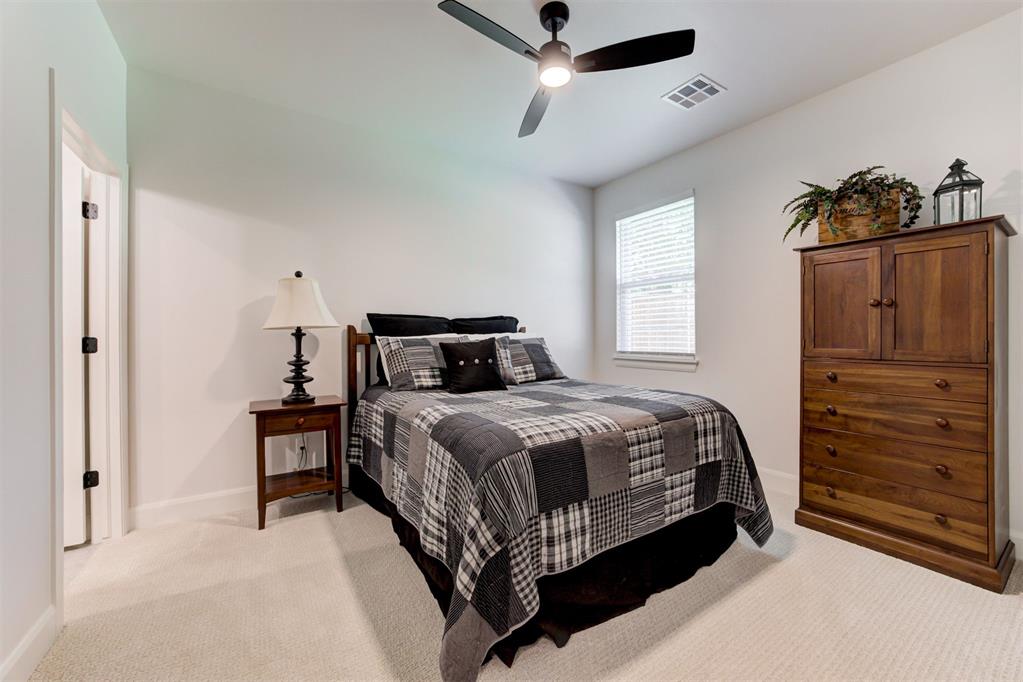 8100 Red Feather Property Photo 33