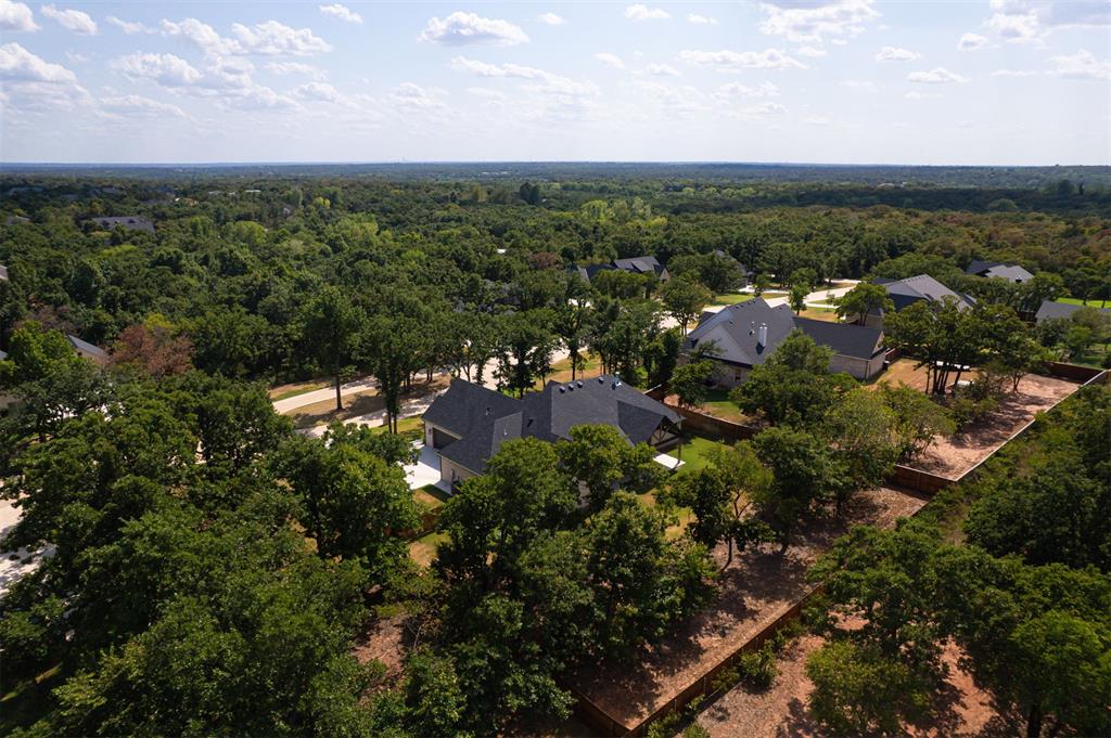 8100 Red Feather Property Photo 41
