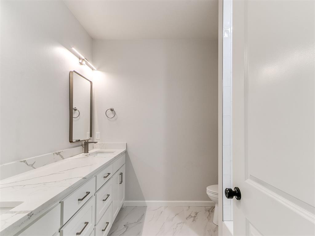 7236 Nw 152nd Street Property Photo 5