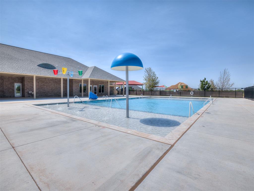 16100 Segovia Drive Property Photo 8