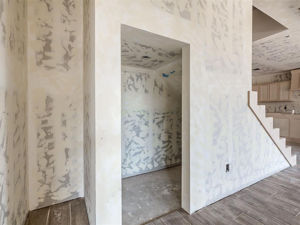 16100 Segovia Drive Property Photo 15