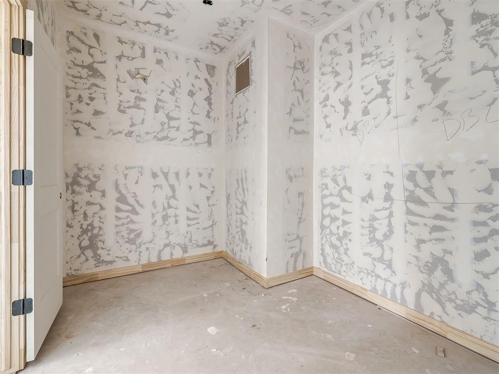 16100 Segovia Drive Property Photo 25