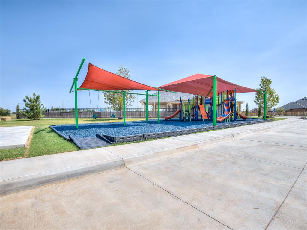 16100 Segovia Drive Property Photo 41