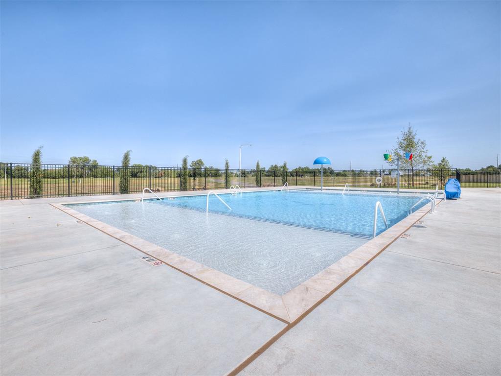 16100 Segovia Drive Property Photo 44