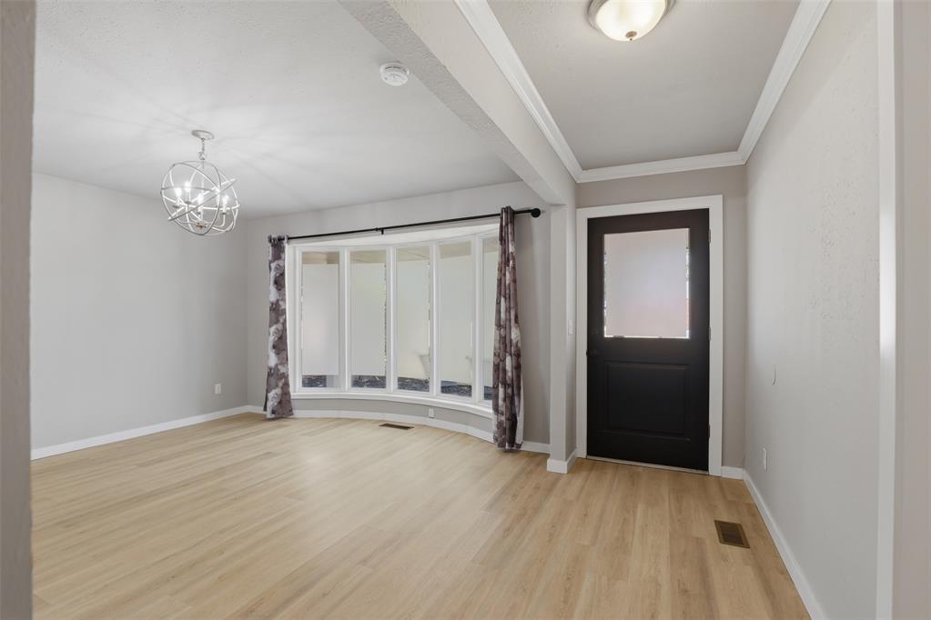312 W Blueridge Drive Property Photo 4