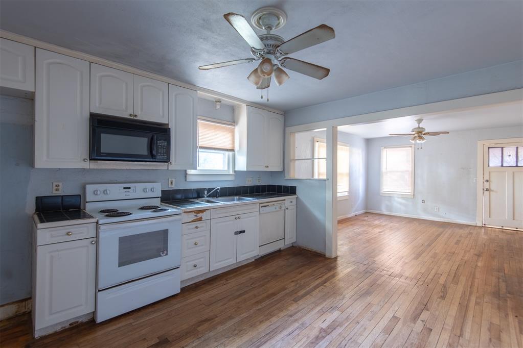 11 S Walnut Street Property Photo 4