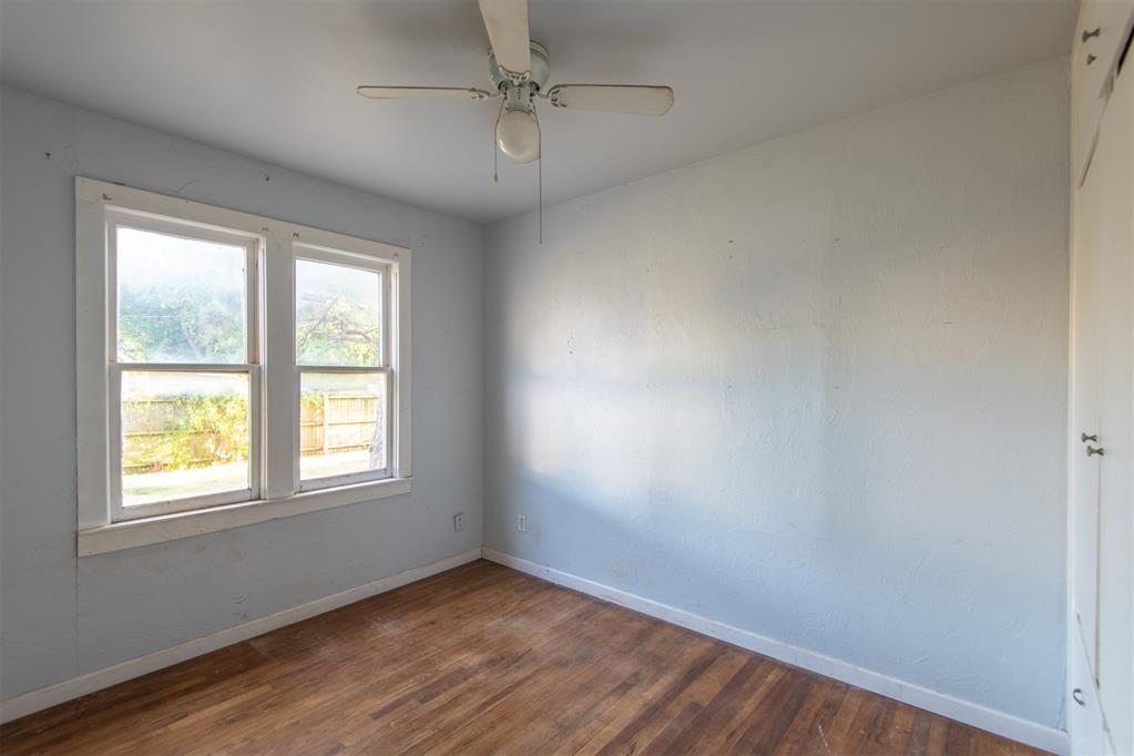 11 S Walnut Street Property Photo 5