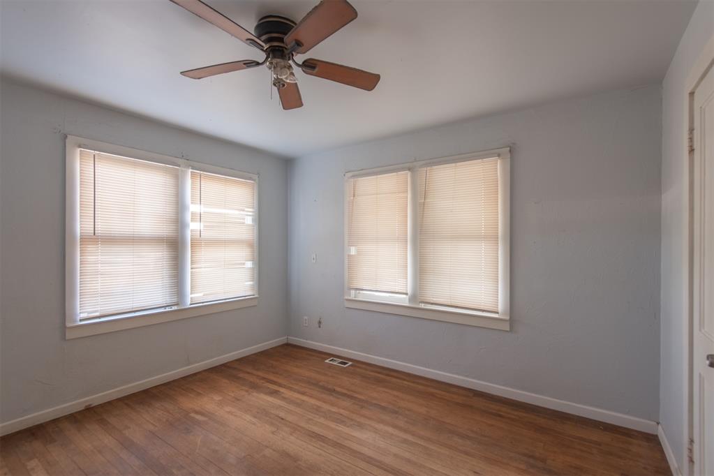11 S Walnut Street Property Photo 7