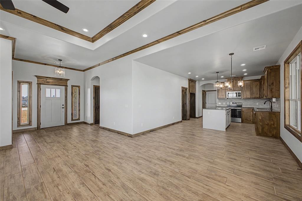 1185 Wolf Creek Drive Property Photo 4