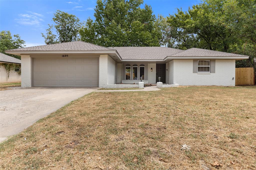 1605 Cinderella Avenue Property Photo 1
