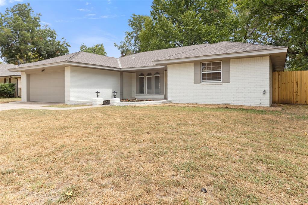 1605 Cinderella Avenue Property Photo 2