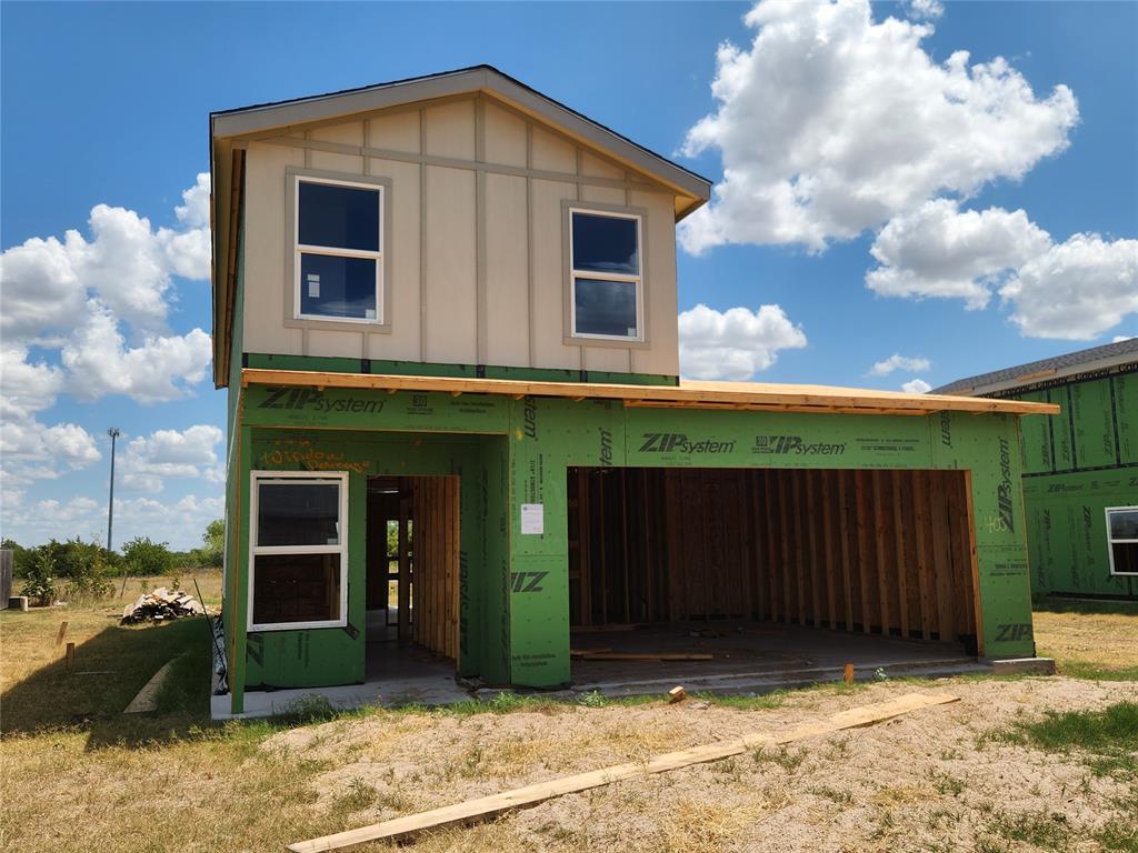 410 Amanda Property Photo 1