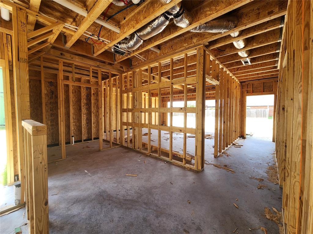 410 Amanda Property Photo 3