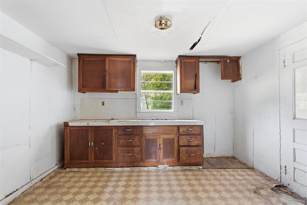 502 E California Street Property Photo 6