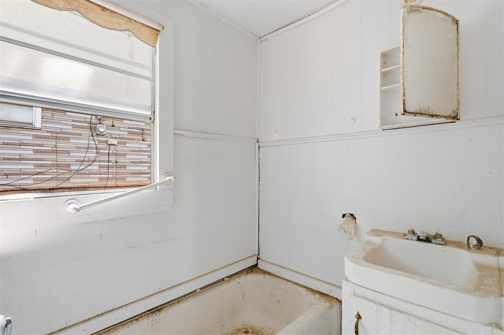 502 E California Street Property Photo 8