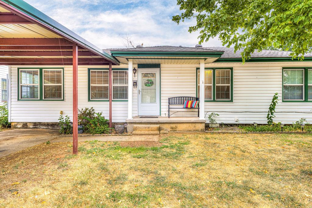 4928 S Drexel Avenue Property Photo 1
