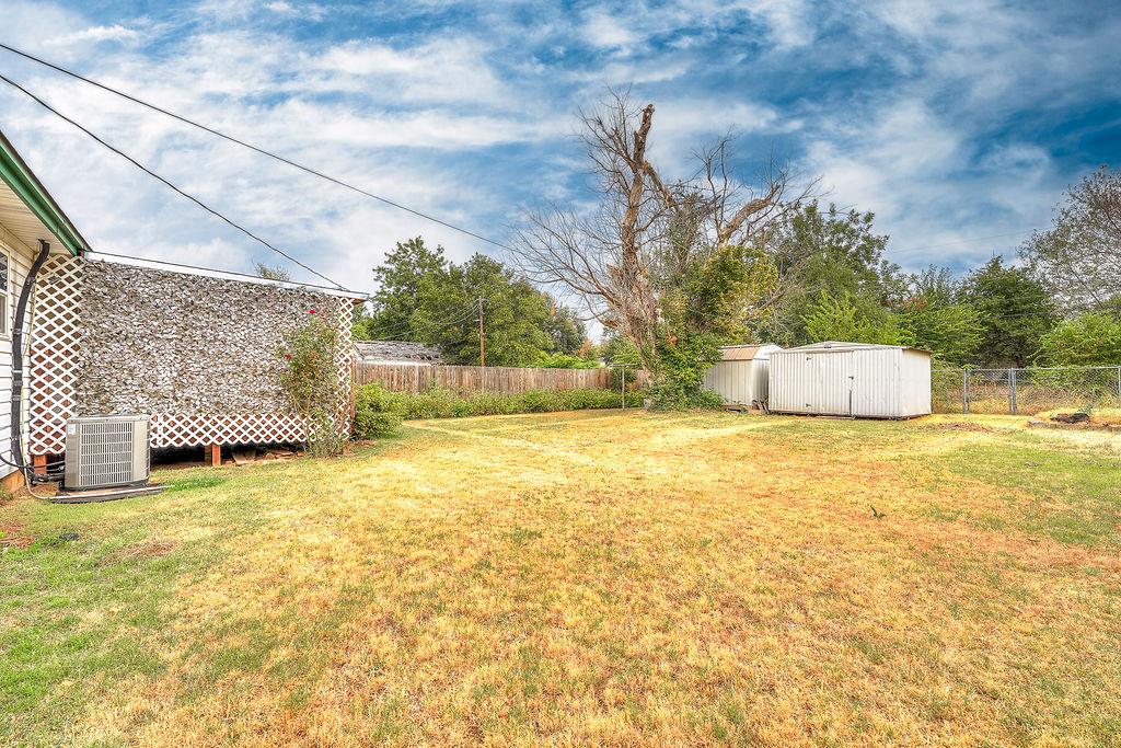 4928 S Drexel Avenue Property Photo 39