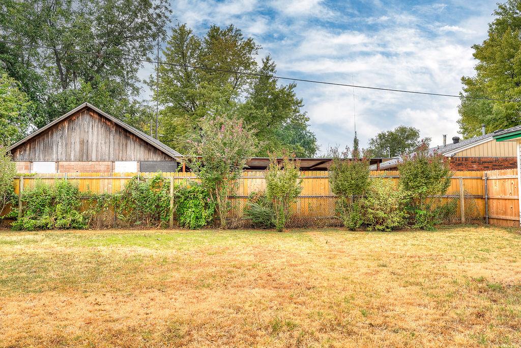 4928 S Drexel Avenue Property Photo 40
