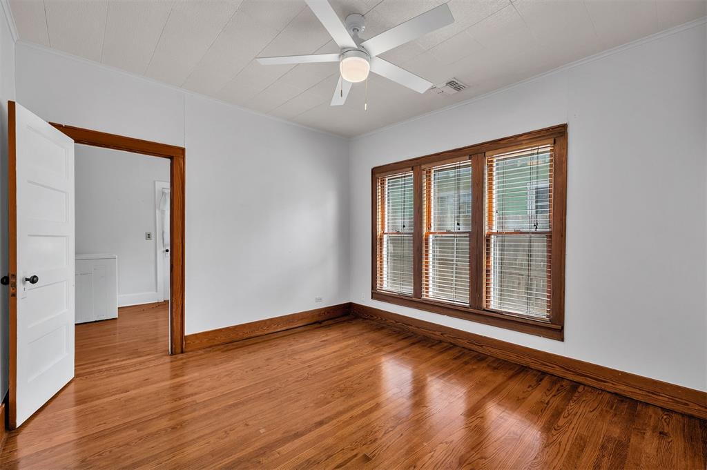711 S Barker Avenue Property Photo 13