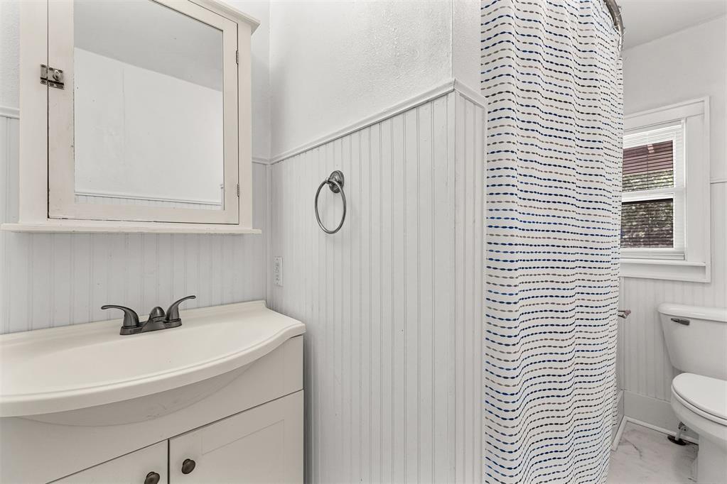 711 S Barker Avenue Property Photo 15