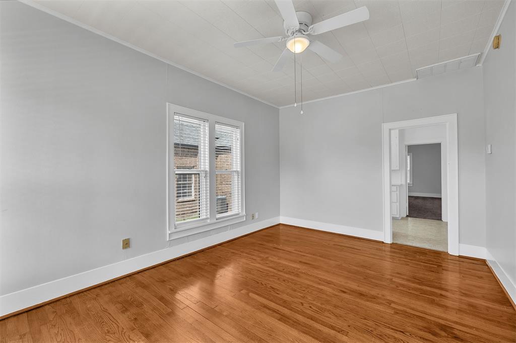 711 S Barker Avenue Property Photo 18