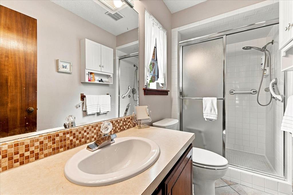 1815 N Briarwood Drive Property Photo 13