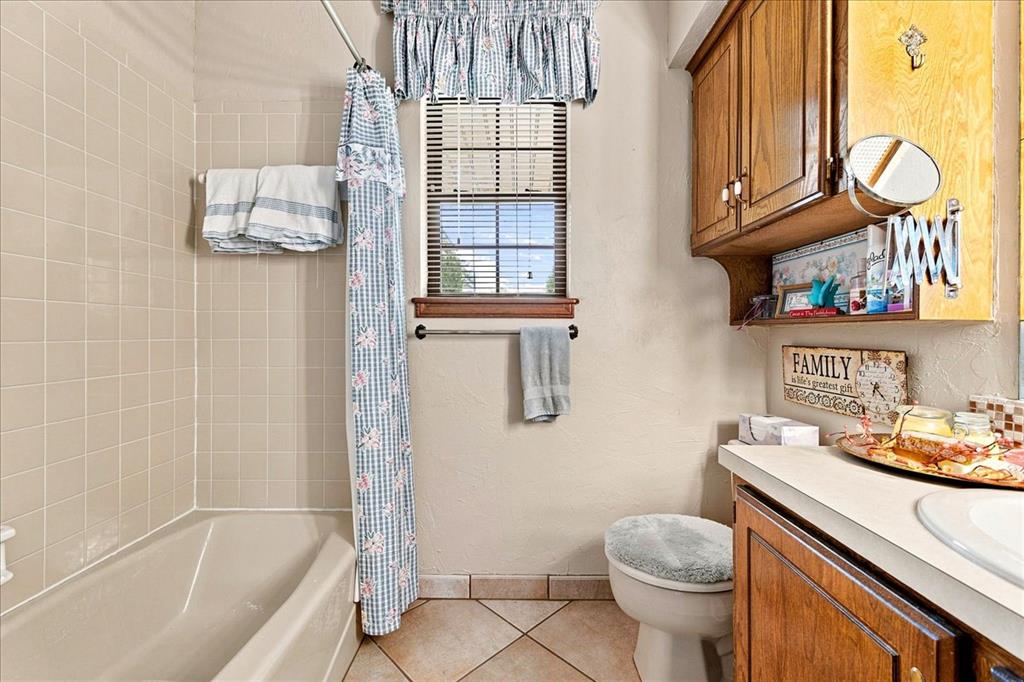 1815 N Briarwood Drive Property Photo 14