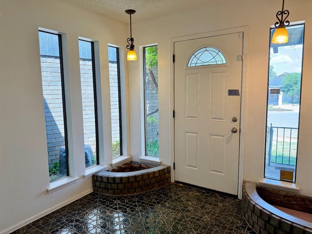 6612 Crow Circle Property Photo 2