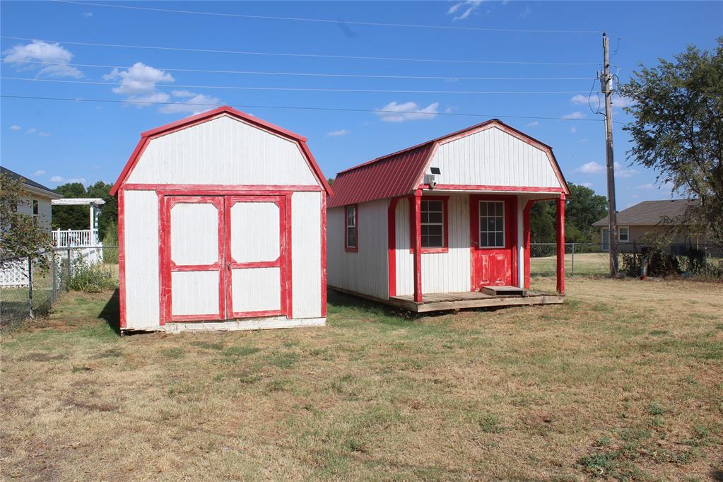 131 Wood Street Property Photo 6