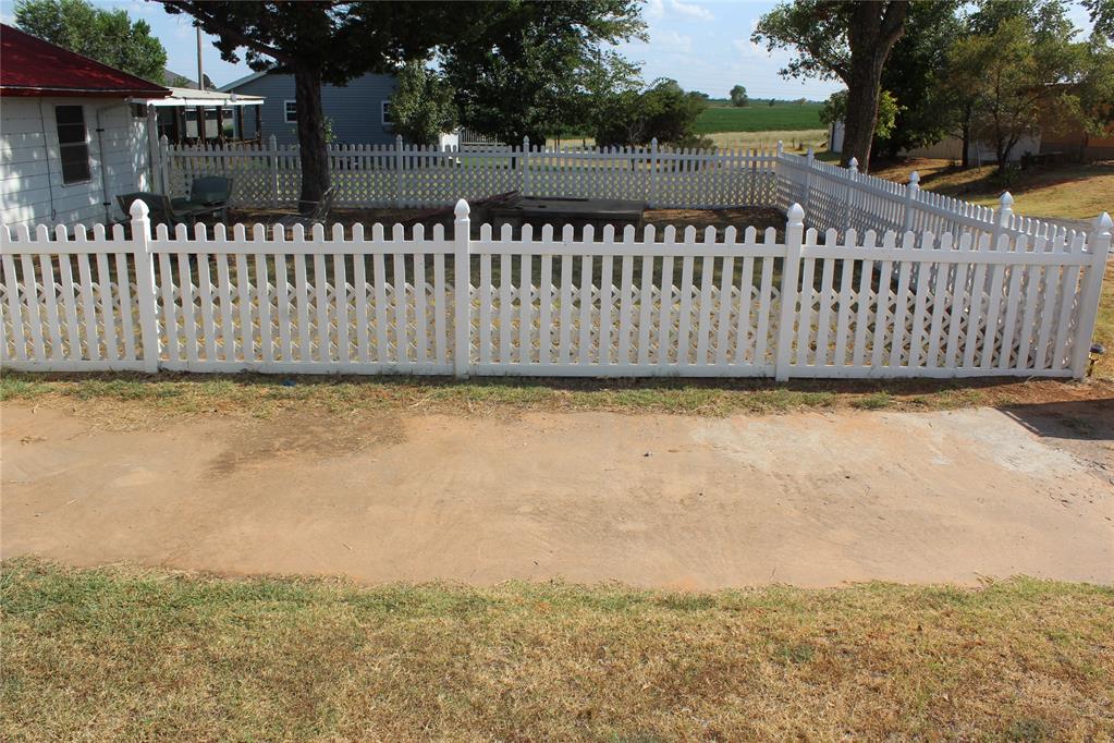 131 Wood Street Property Photo 8