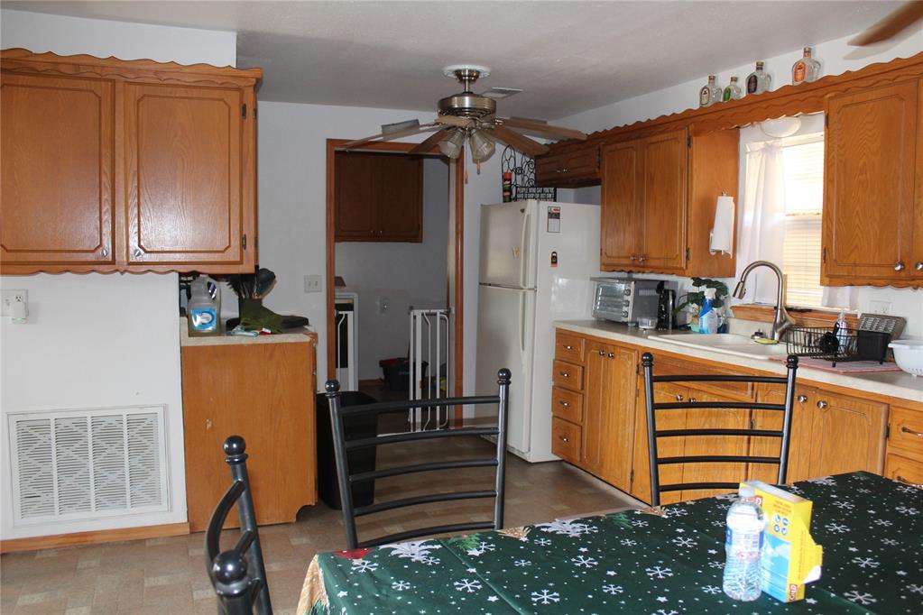 131 Wood Street Property Photo 22